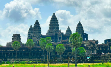 Angkor Wat Private Tour by Tuk Tuk with English Speakig Driver